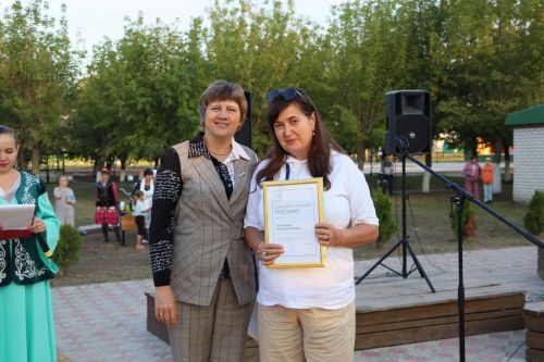 “Йолдыз”лы Зәлидә бик матур кич бүләк итте