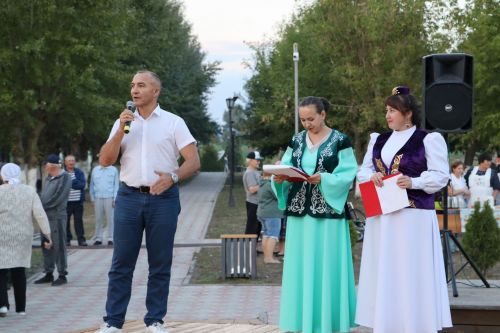 “Йолдыз”лы Зәлидә бик матур кич бүләк итте
