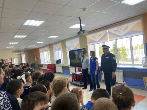 Каратун мәктәбе укучылары юл иминлеге хакында сөйләште