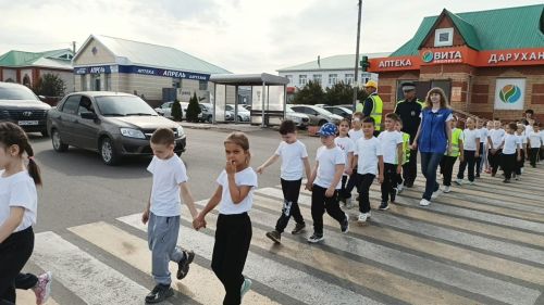 Апаста “Куркынычсыз юл кичүе” акциясе узды