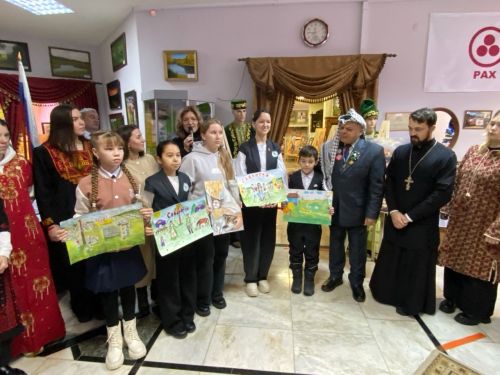 Апаста халыкара сәнгать күргәзмәсе ачылды
