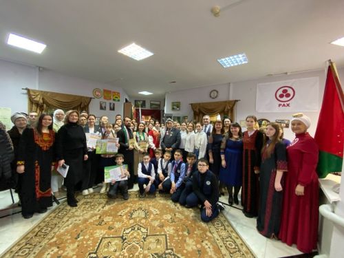 Апаста халыкара сәнгать күргәзмәсе ачылды