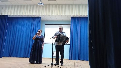 Олы Бакырчы мәдәният йорты каршында эшләп килүче