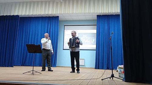 Олы Бакырчы мәдәният йорты каршында эшләп килүче