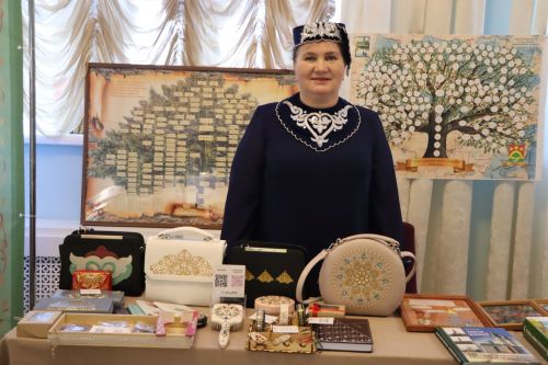 Апаста Гаилә елын тантаналы төстә ачтылар