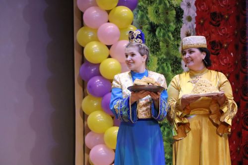 Апаста Гаилә елын тантаналы төстә ачтылар