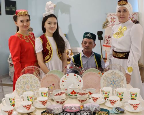 Апаста Гаилә елын тантаналы төстә ачтылар
