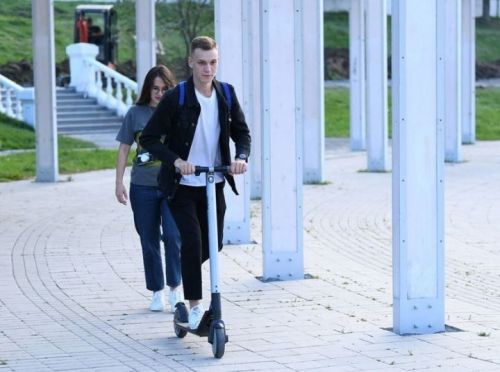 Электр самокатларында йөрүчеләр куркыныч тудыра