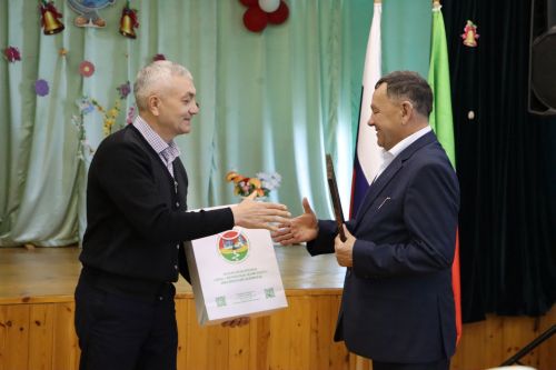 Борнаш мәктәбе музее бүлмәле һәм китаплы булды