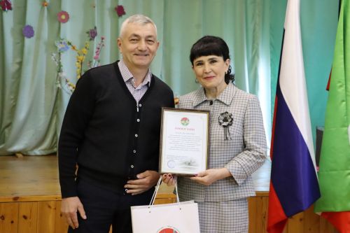 Борнаш мәктәбе музее бүлмәле һәм китаплы булды