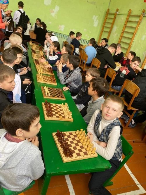 Яшь шахматчылар “бил алышты”