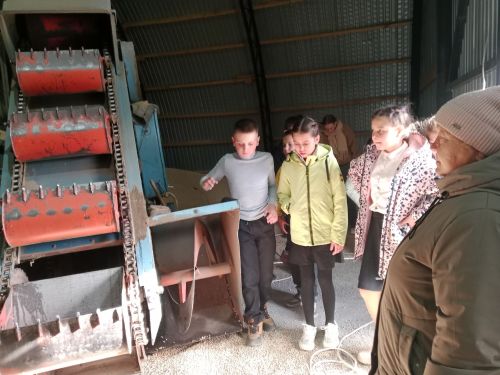 Учащиеся Агрокласса Табар-Черкийской школы побывали на экскурсии в рамках Всероссийской профориентационной недели