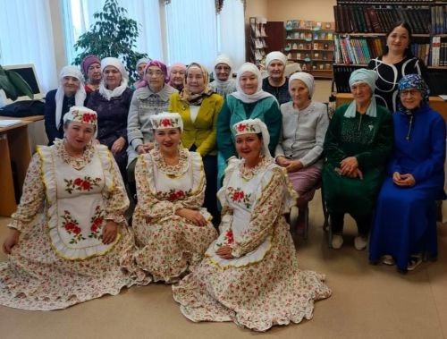 Урта Балтай китапханәсендә өлкәннәр кунак булды
