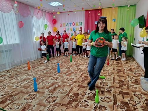 В Каратунском детском саду » Гульчечек» прошёл  конкурс-соревнование среди воспитанников и их родителей на знание Правил дорожного движения