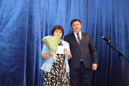 Кызыл Тау мәктәбеннән Гөлфия Гарипова күкрәк билгесенә лаек булды