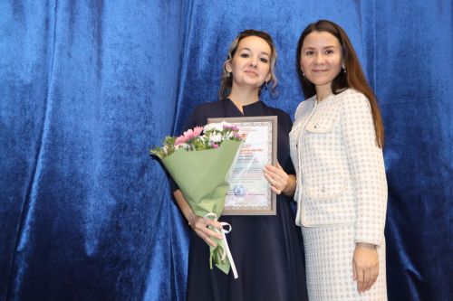 Апаста мөгаллимнәр һәм тәрбиячеләр һөнәри бәйрәмнәрен билгеләп үттеләр