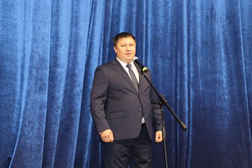 Апаста мөгаллимнәр һәм тәрбиячеләр һөнәри бәйрәмнәрен билгеләп үттеләр