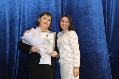 Апаста мөгаллимнәр һәм тәрбиячеләр һөнәри бәйрәмнәрен билгеләп үттеләр