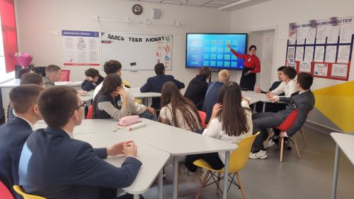 В Апастовской школе открылся научный клуб Первых!