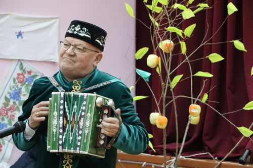 Апаста Татарстан Республикасының Атказанган мәдәният хезмәткәре Рәмис Ногмановның иҗат кичәсе уза