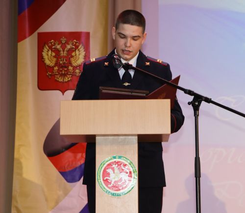 Апаста район эчке эшләр бүлеге хезмәткәрләрен хөрмәтләделәр