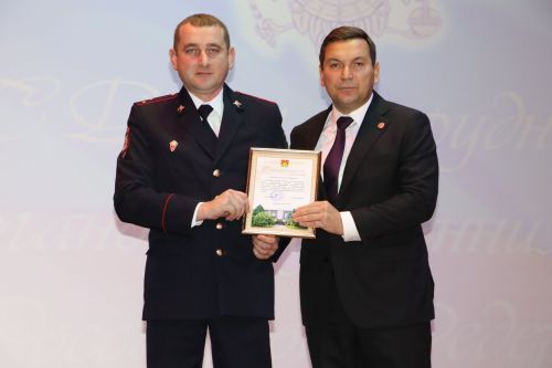 Апаста район эчке эшләр бүлеге хезмәткәрләрен хөрмәтләделәр