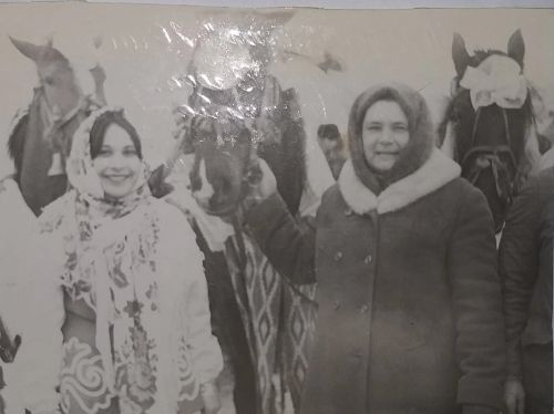 «Мин әнигә охшаган” бәйгесенә