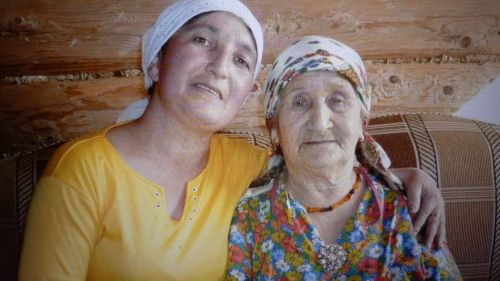 “Мин әнигә охшаган” бәйгесенә, Свияжный бистәсендә яшәүче Фирая Хисамовадан