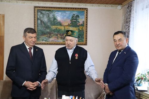 Урта Балтайда яшәүче Сөләйманов Ринат Сәяр улы дәүләт бүләгенә лаек булды