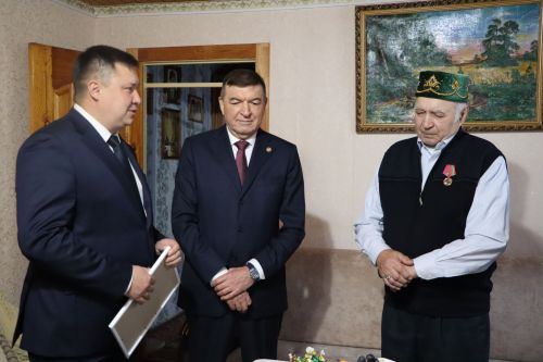 Урта Балтайда яшәүче Сөләйманов Ринат Сәяр улы дәүләт бүләгенә лаек булды