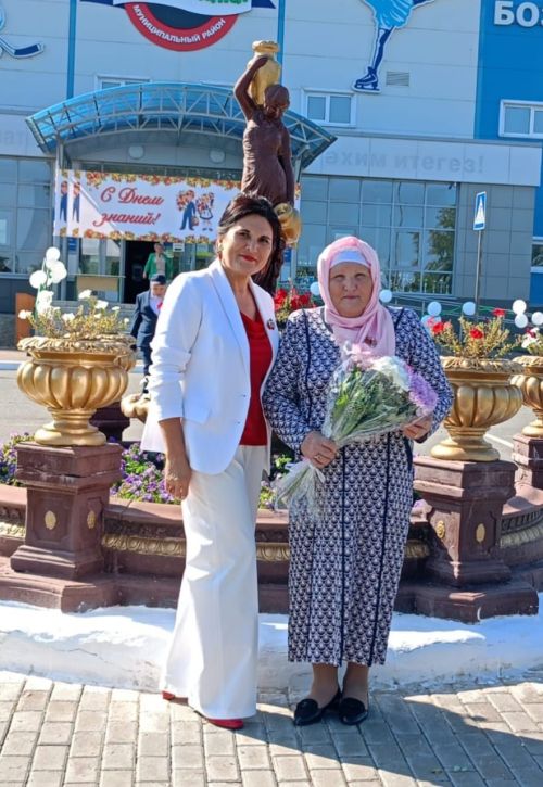 “Мин әнигә охшаган” бәйгесенә Апаста яшәүче Гөлнара Габдрахмановадан: