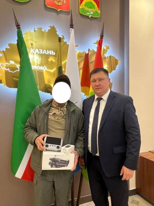 Совместными усилиями жителей района был приобретен и передан участнику СВО квадрокоптер Mavic 3