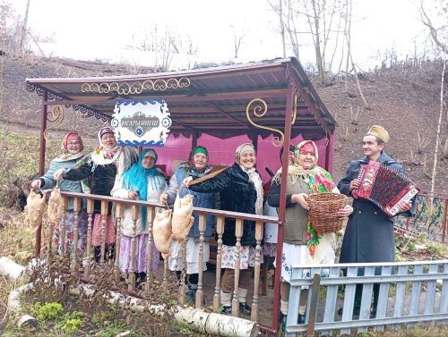 Карамасарда каз өмәсе!