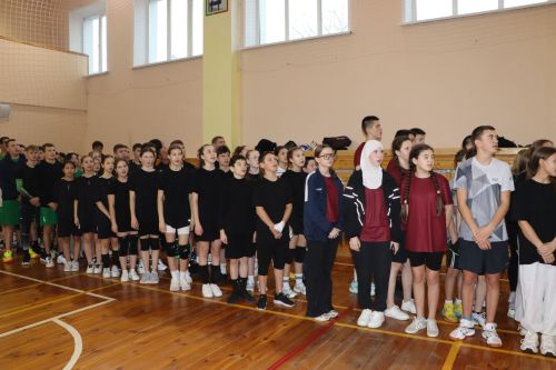 Биеш мәктәбендә волейбол ярышлары бара