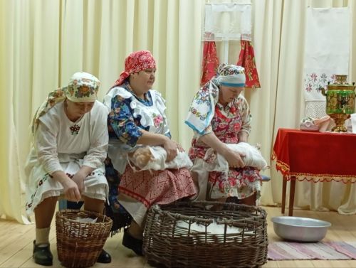 Карамасарда каз өмәсе!