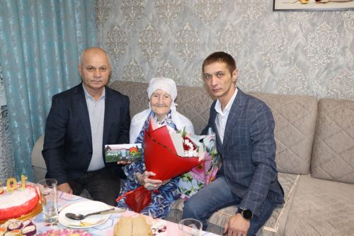 Шыгай авылыннан Саимә әби Якуповага 103 яшь тулды