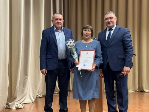 Район китапханәчеләре Татарстан Республикасы Мәдәният министрлыгының Рәхмәт хатлары белән бүләкләнгән