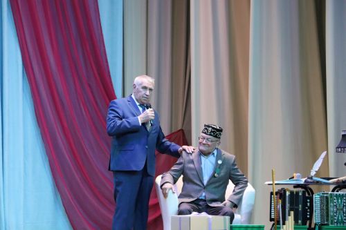 Апаста Татарстан Республикасының Атказанган мәдәният хезмәткәре Рәмис Ногмановның иҗат кичәсе узды