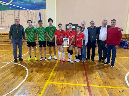 Зөфәр Зәмдиханов Кубогына узган волейбол ярышларының җиңүчеләре билгеле булды
