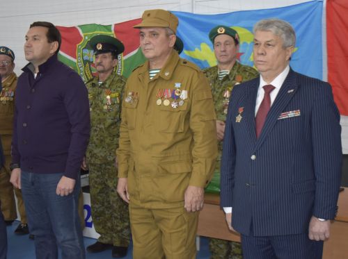 Апаста хәрби хәрәкәтләрдә һәлак булган райондашларны көрәш келәмендә искә алдылар