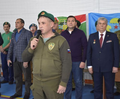 Апаста хәрби хәрәкәтләрдә һәлак булган райондашларны көрәш келәмендә искә алдылар