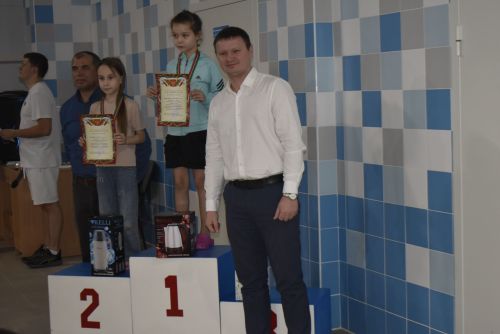Апасның йөзү бассейнында район башлыгы призларына ярышлар узды