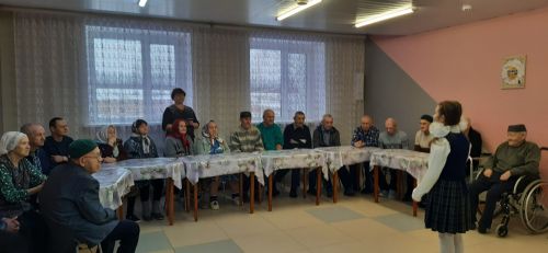 Учащиеся, участники «Движение Первых» и преподаватели Бишевской школы посетили Кайбицкий дом – интернат для престарелых и инвалидов