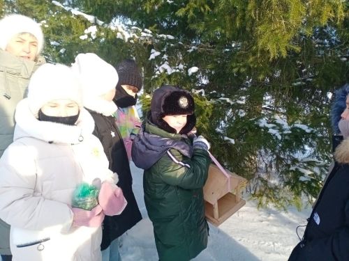 Учащиеся Табар-Черкийской школы присоединились к акции «Покормите птиц зимой!»