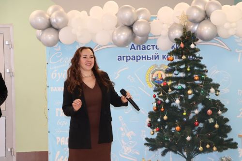 Назирә Җиһаншина балаларга Яңа ел бәйрәме бүләк итте!