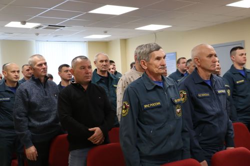 Район башлыгы Айрат Җиһаншин: “Сезнең хезмәт кеше милкен, сәламәтлеген, гомерен саклап кала”