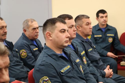 Район башлыгы Айрат Җиһаншин: “Сезнең хезмәт кеше милкен, сәламәтлеген, гомерен саклап кала”