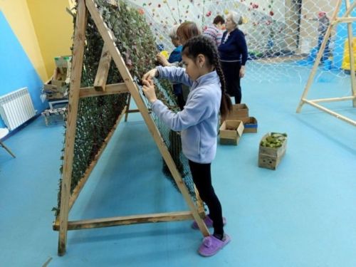 Яшь апаслы Ралина Зиннәтҗанова хәрбиләргә булыша