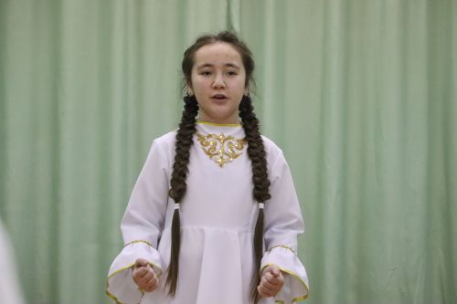 “Энекәш” китабы авторы Гөлүсә Закирова Борнаш мәктәбендә очрашуда катнашты