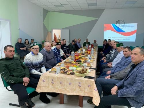 Кече Болгаерда ир-егетләрне хөрмәтләделәр